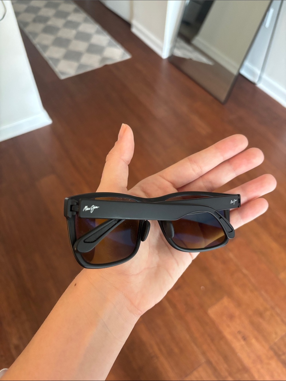 Maui Jim sunglasses - Picture 3 of 3